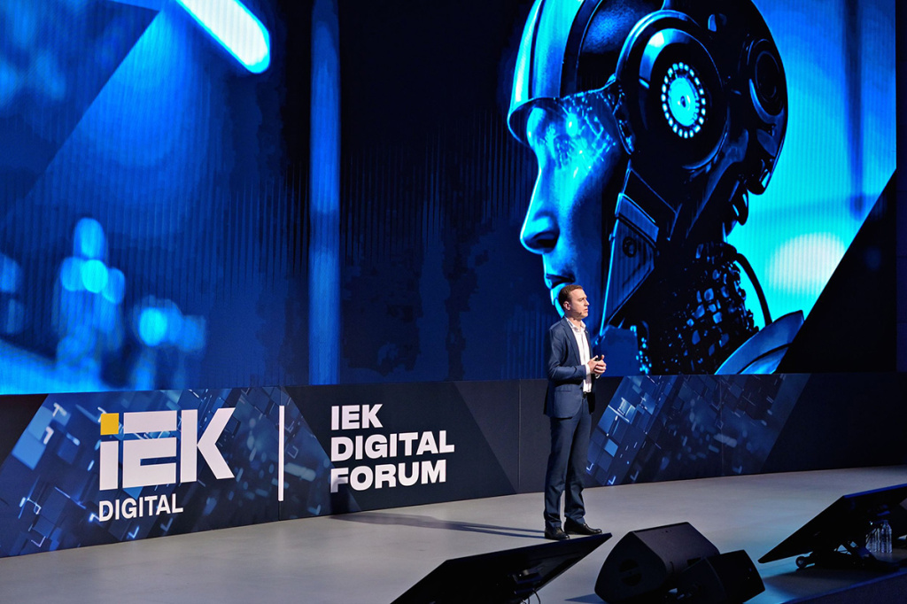 5_IEK_D_25-0035 copy.jpg